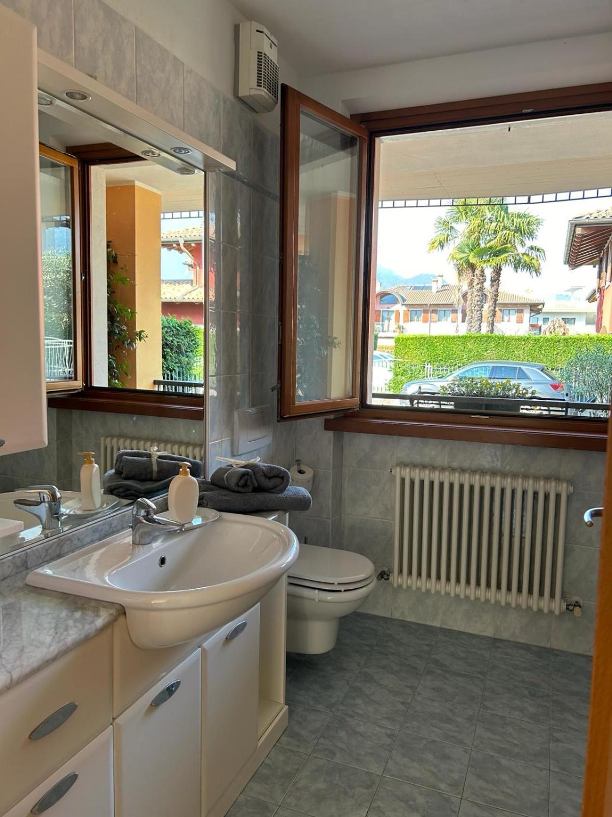 4 Seasons Apartment Arco Luaran gambar